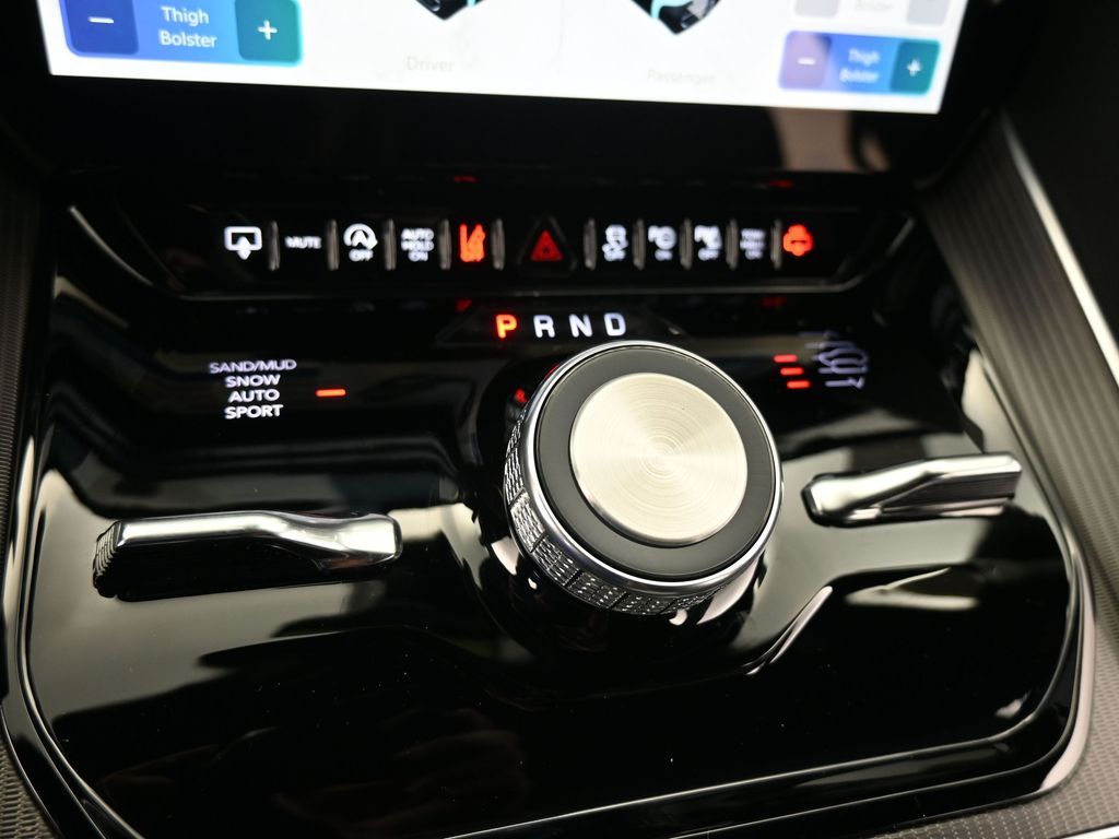 2024 Jeep Grand Wagoneer L II photo 24