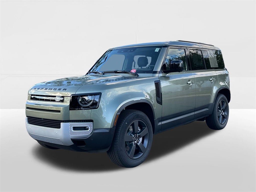 2025 Land Rover Defender S's photo