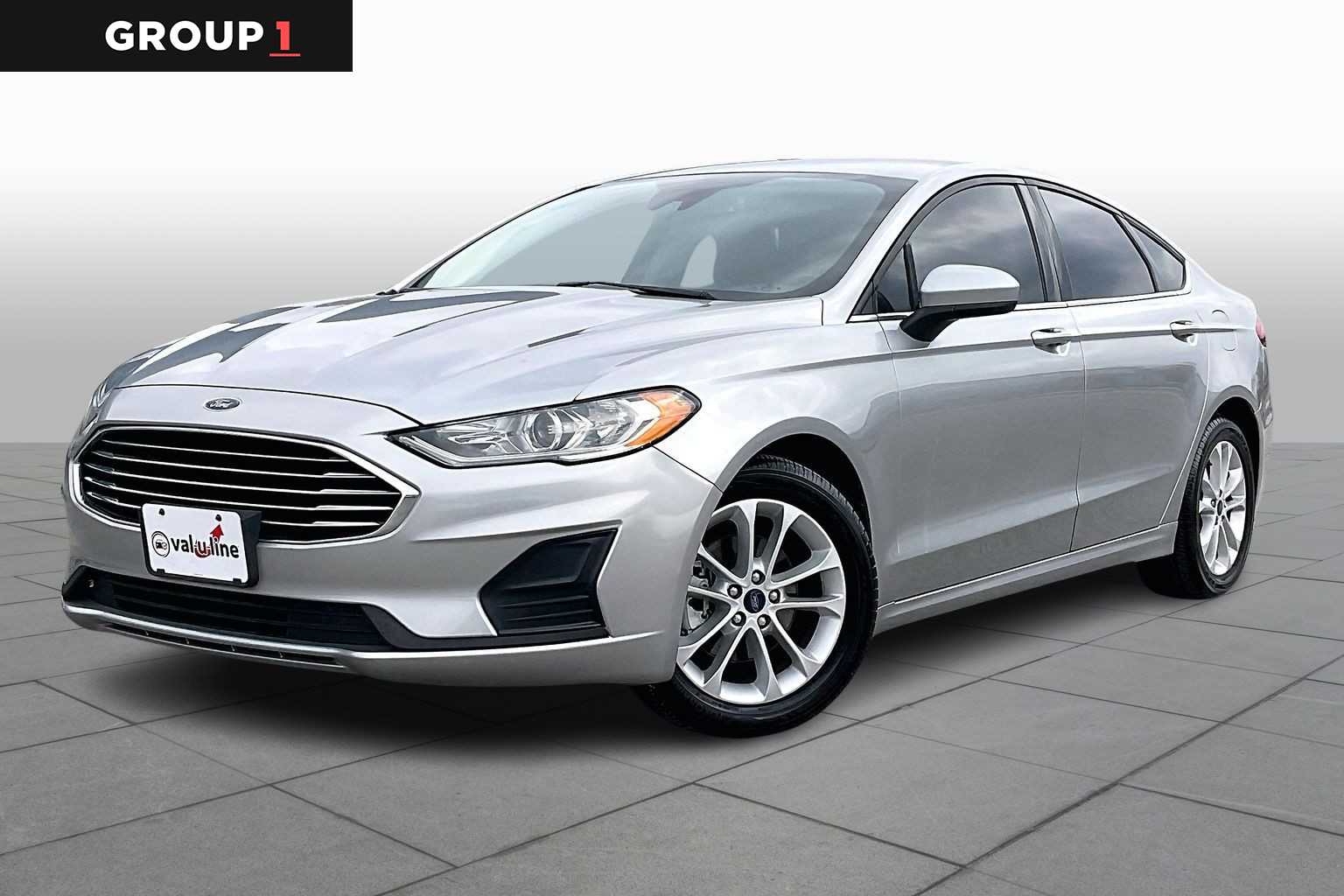 2020 Ford Fusion SE