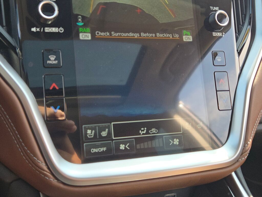 2023 Subaru Outback Touring photo 25