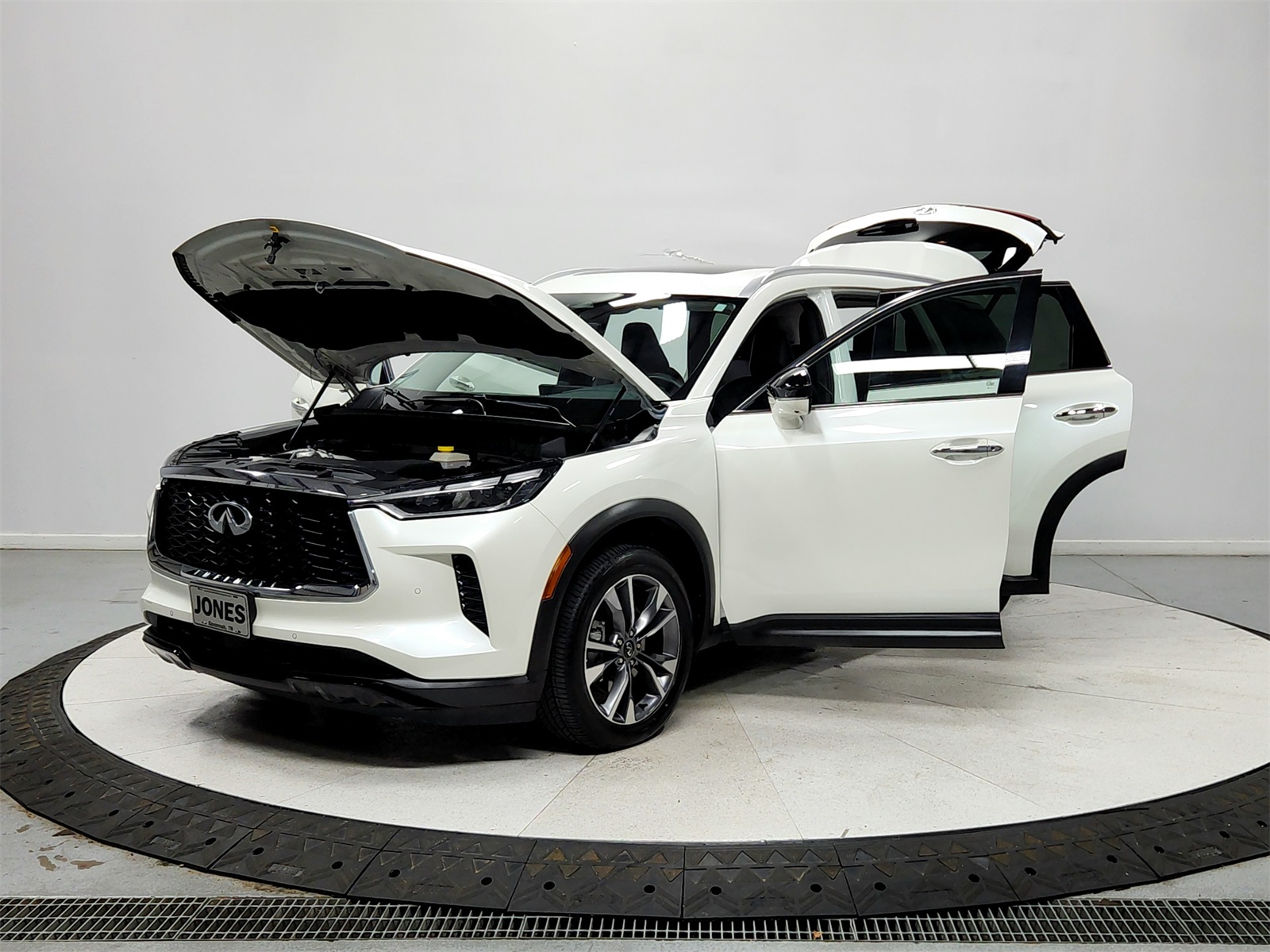 2024 Infiniti QX60 Luxe photo 11