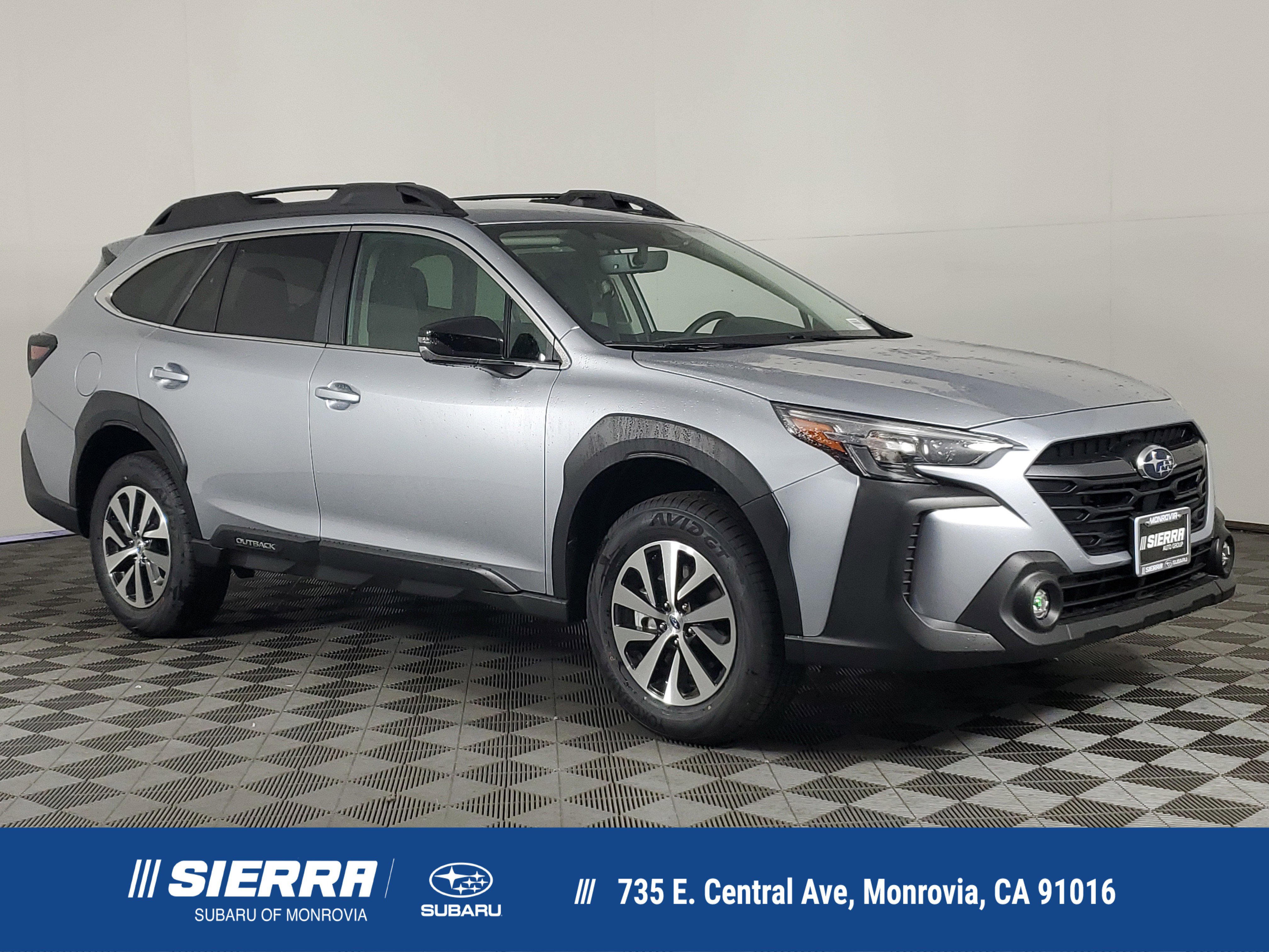 2025 Subaru Outback Premium's photo