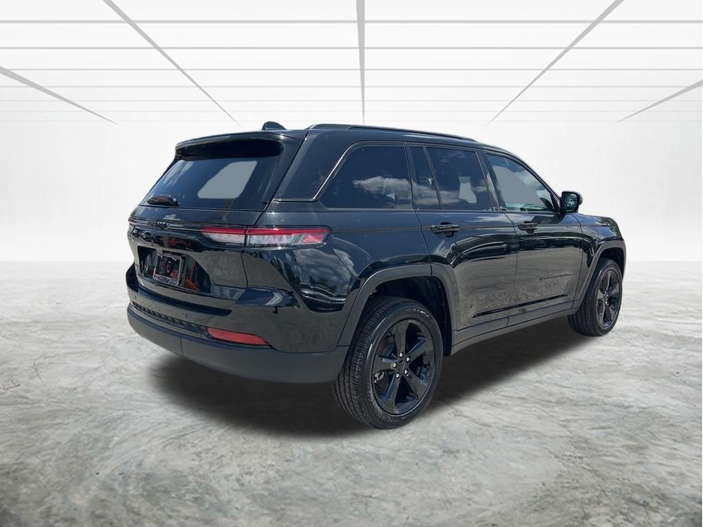 2025 Jeep Grand Cherokee Altitude X photo 4