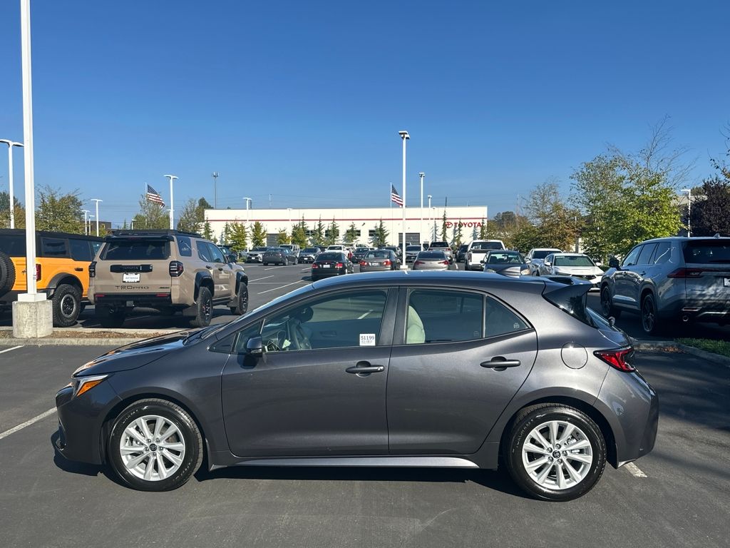 2025 Toyota Corolla SE photo 6