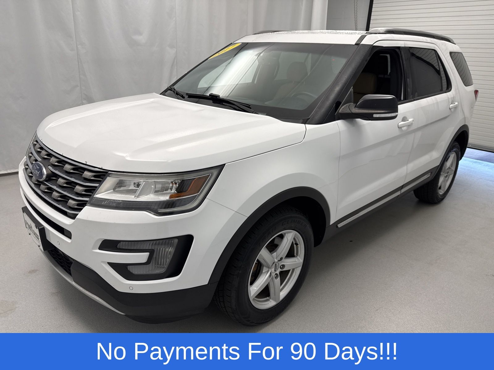 2017 Ford Explorer XLT photo 4