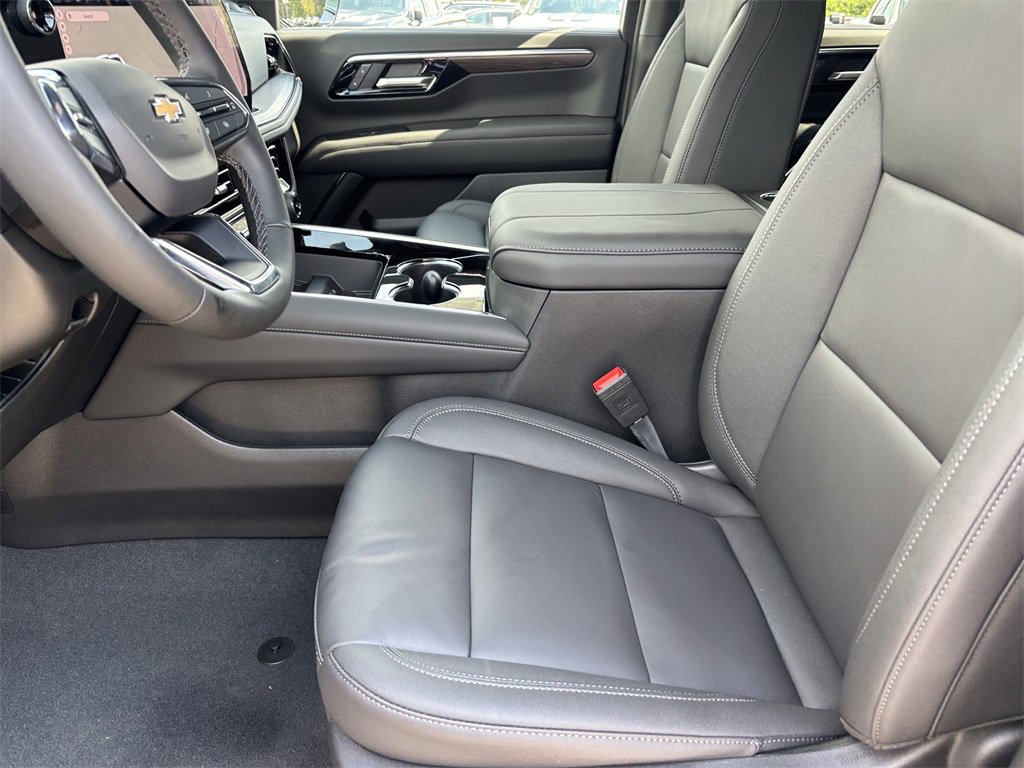 2025 Chevrolet Tahoe LT photo 11