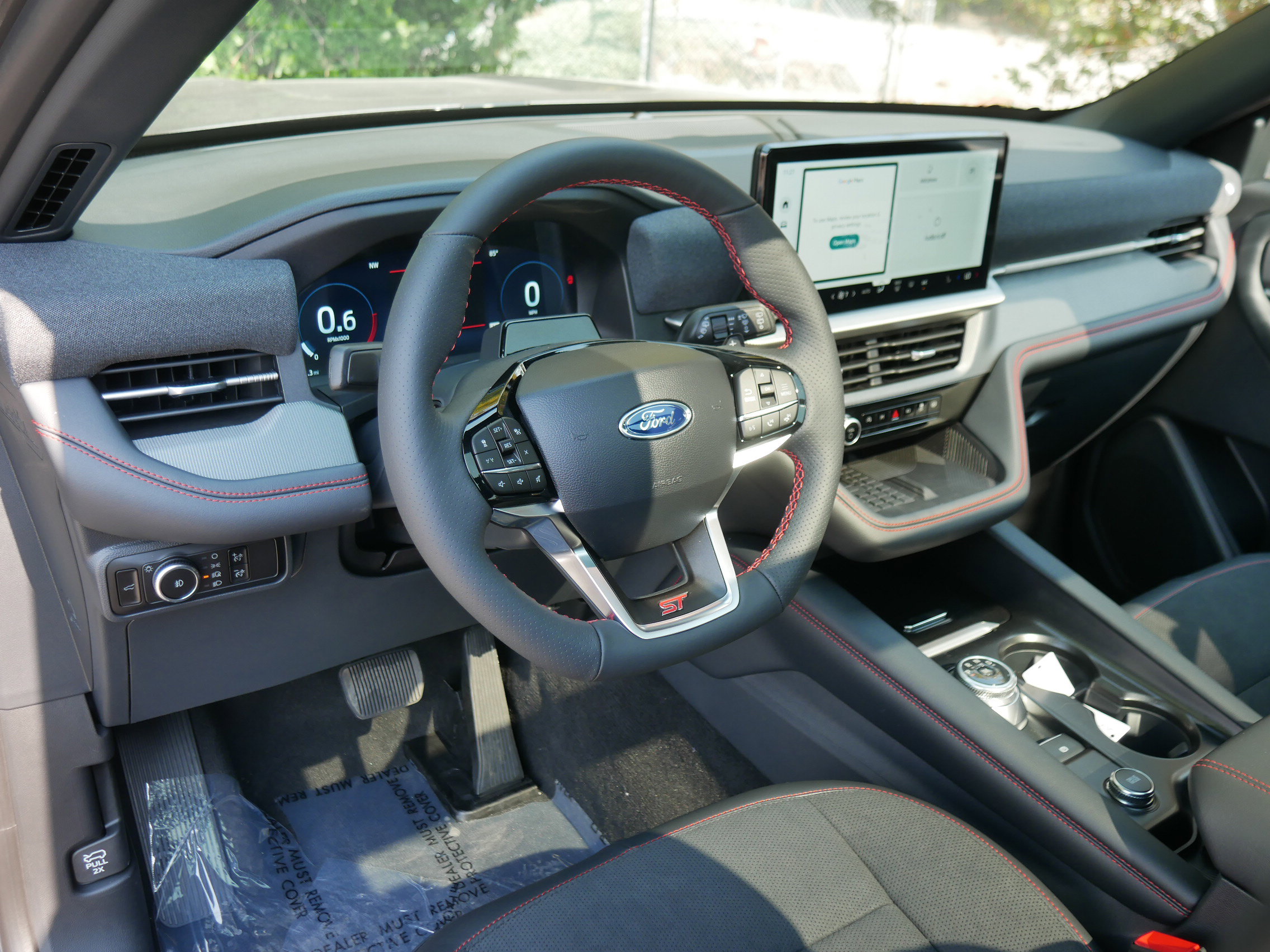 2025 Ford Explorer ST photo 3