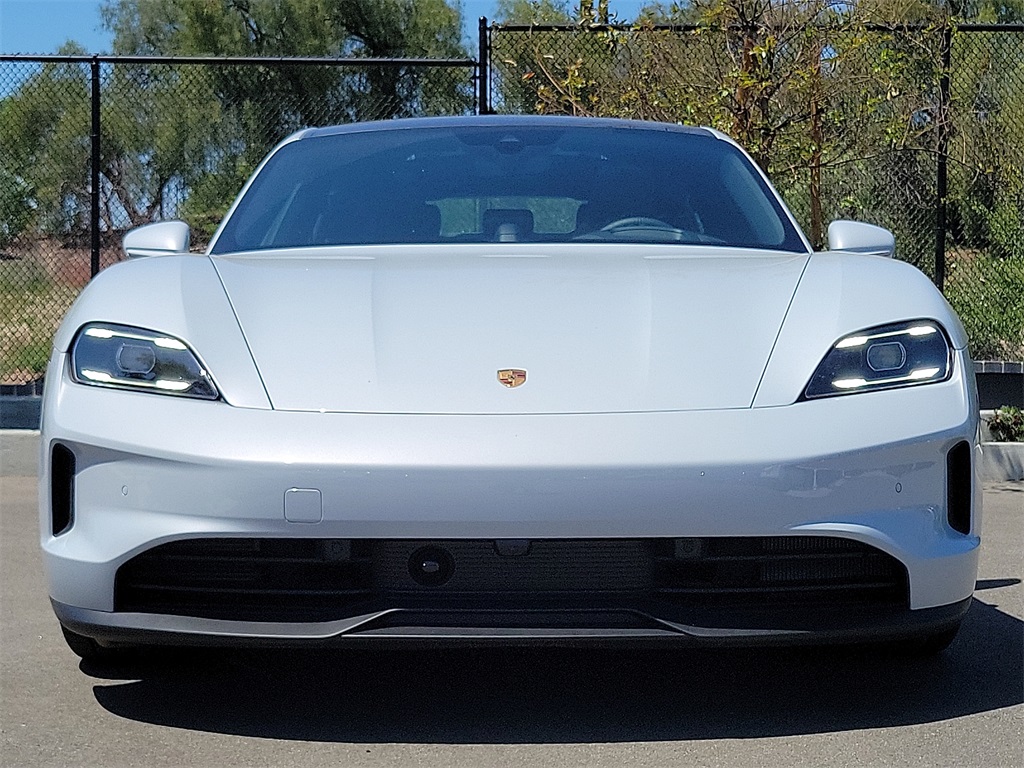 2025 Porsche Taycan 4S photo 10