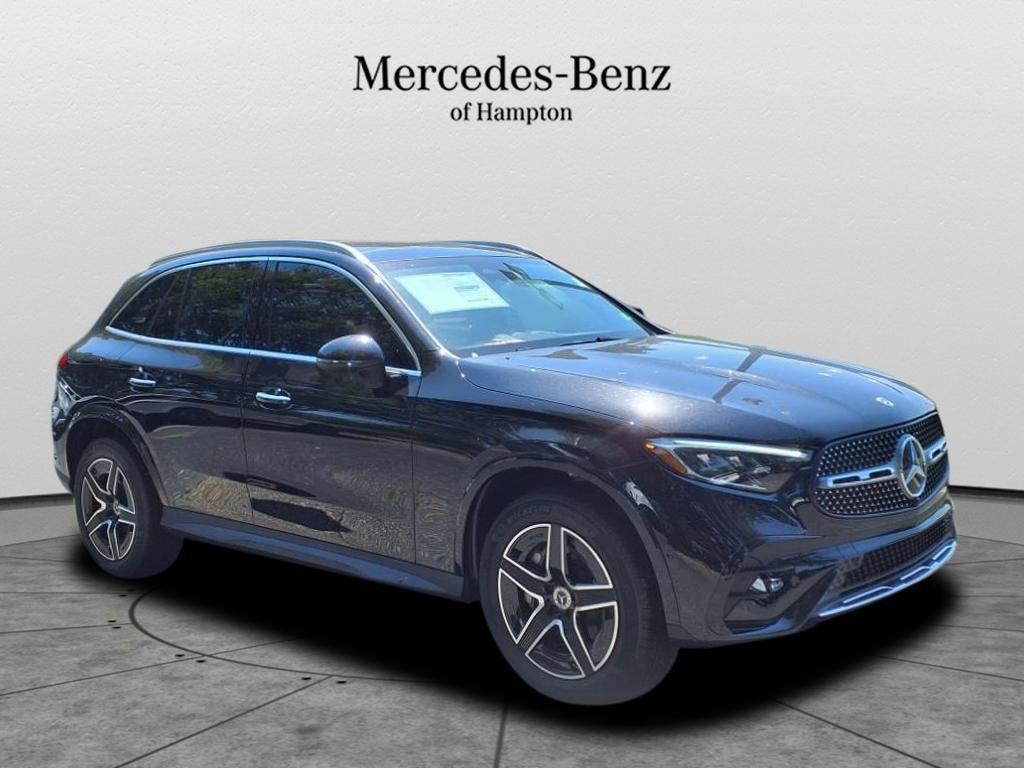 2025 Mercedes-Benz GLC Base's photo