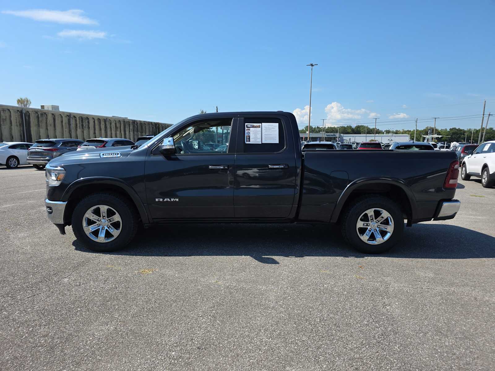 2020 Ram 1500 Laramie photo 4