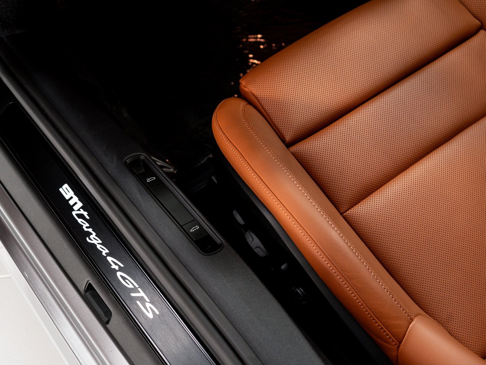 2025 Porsche 911 Targa 4 GTS photo 20