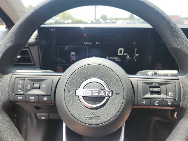 2025 Nissan Kicks SV photo 15