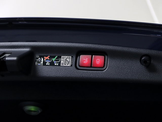 2025 Mercedes Benz C 43 AMG 4MATIC photo 30