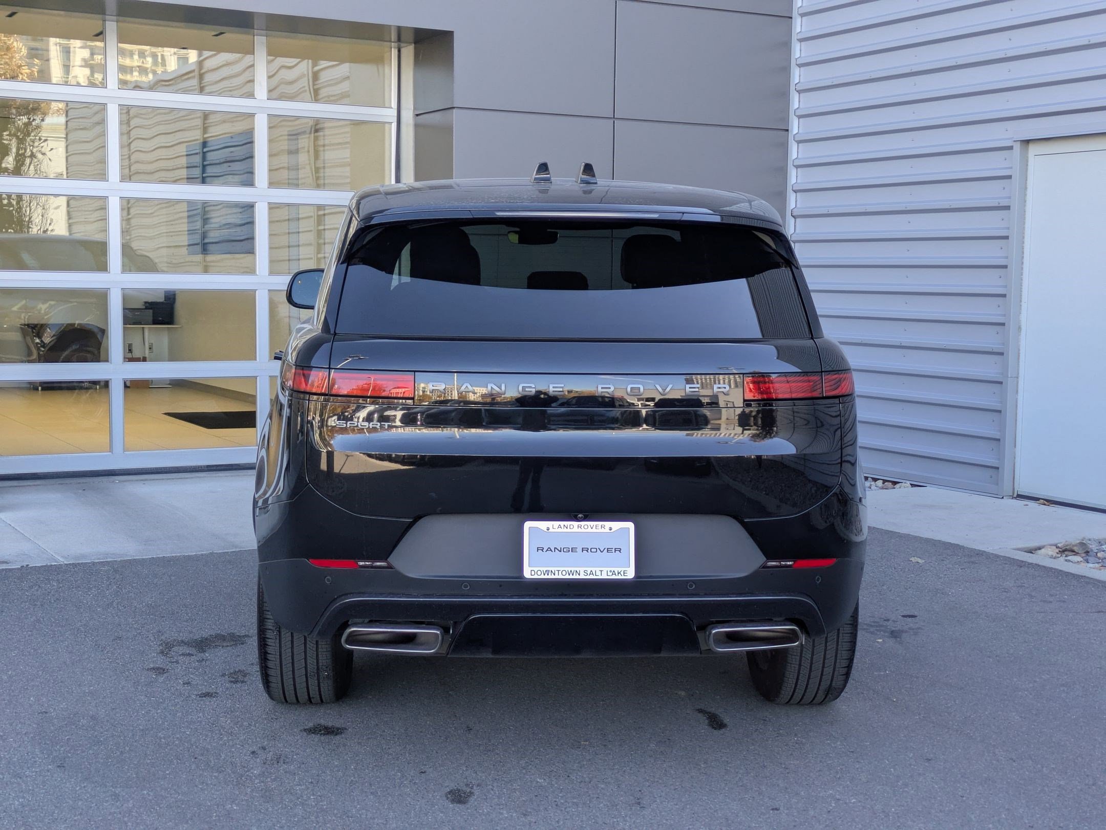 2025 Land Rover Range Rover Sport P360 S photo 4