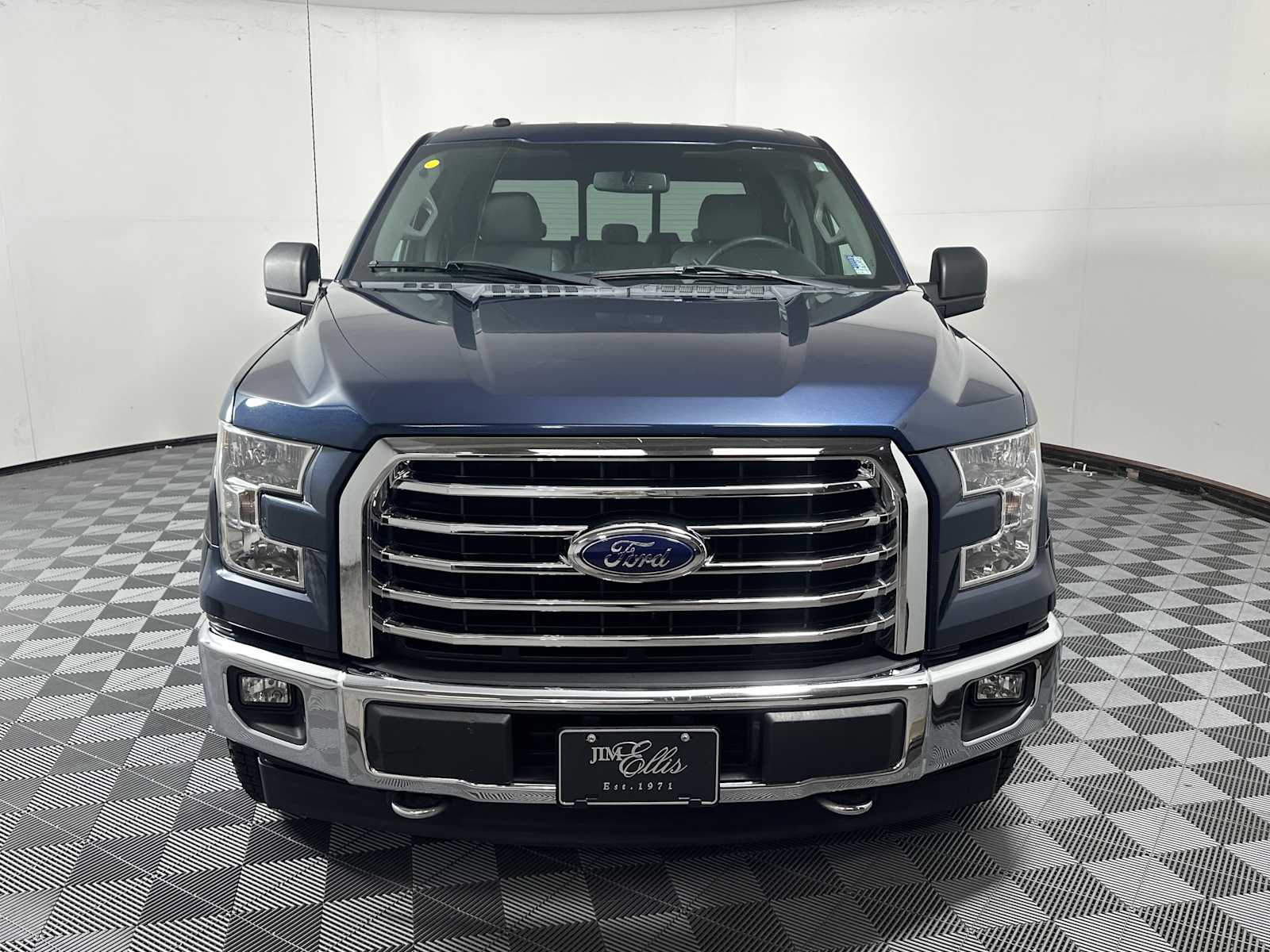 2017 Ford F-150 XLT photo 2