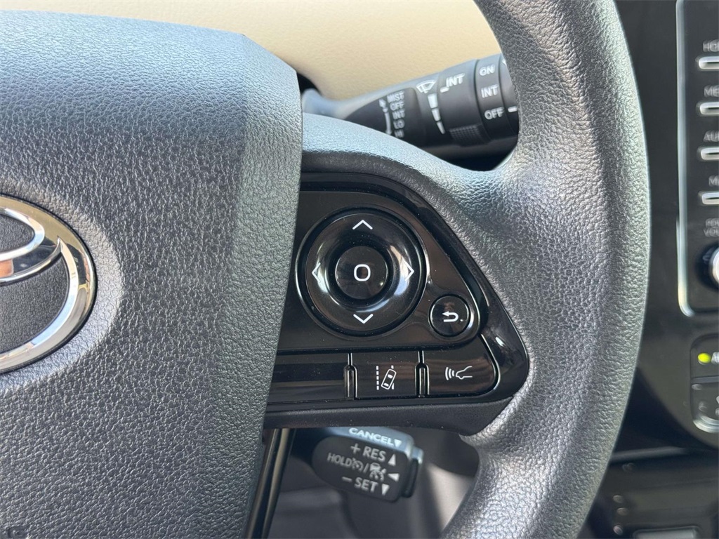 2021 Toyota Prius LE photo 23