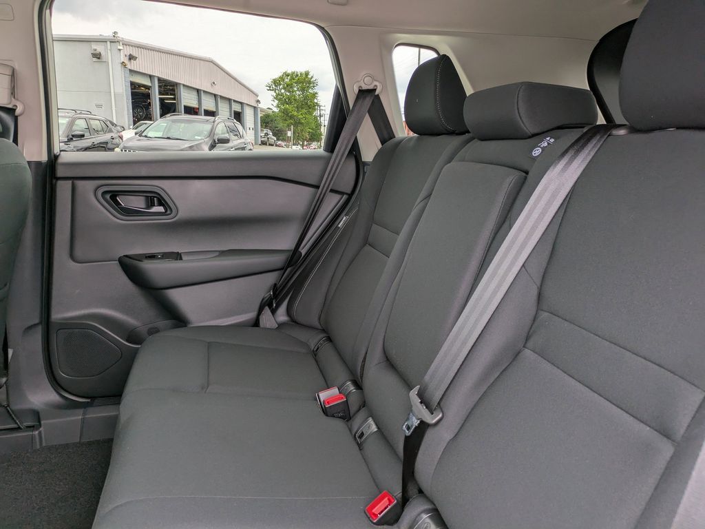 2026 Nissan Rogue S photo 10