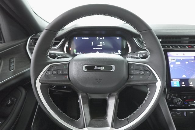 2025 Jeep Grand Cherokee Limited photo 14