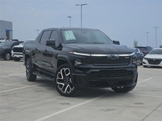 2024 Chevrolet Silverado EV RST's photo
