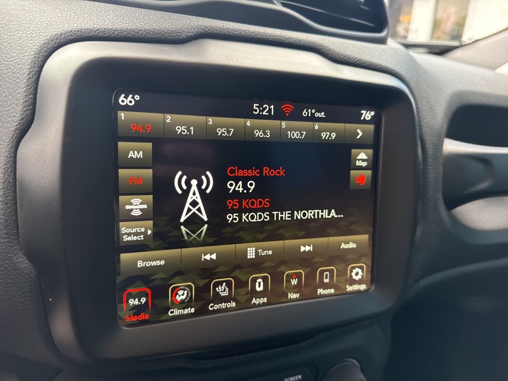 2023 Jeep Renegade Trailhawk photo 25
