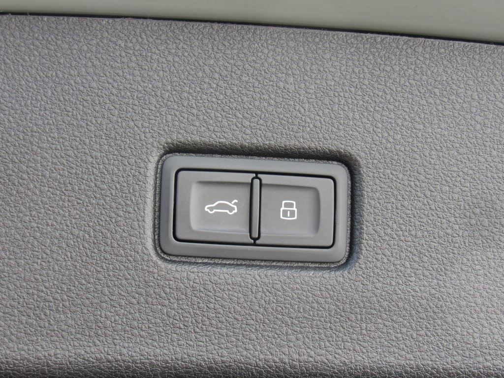 2022 Audi SQ5 Premium Plus photo 20