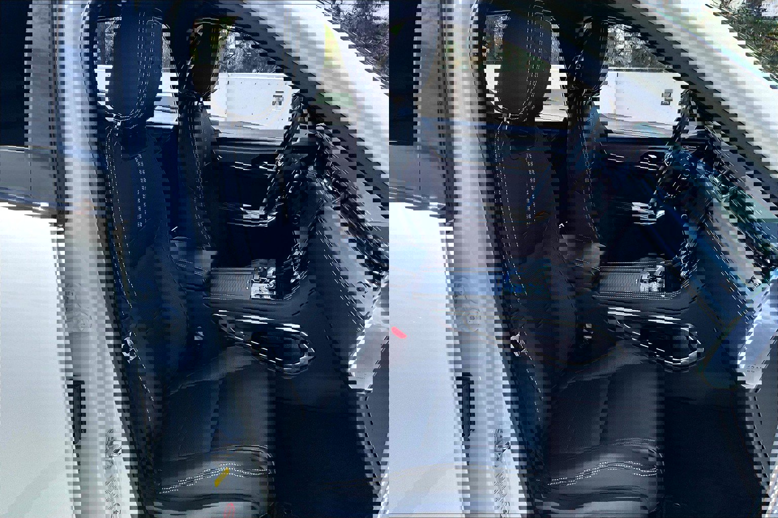 2024 Jaguar F-PACE P400 R-Dynamic S photo 6