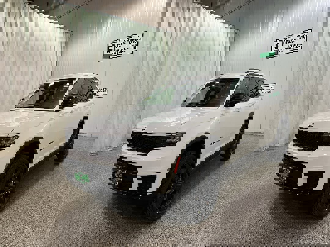 2025 Jeep Grand Cherokee Altitude X photo 4