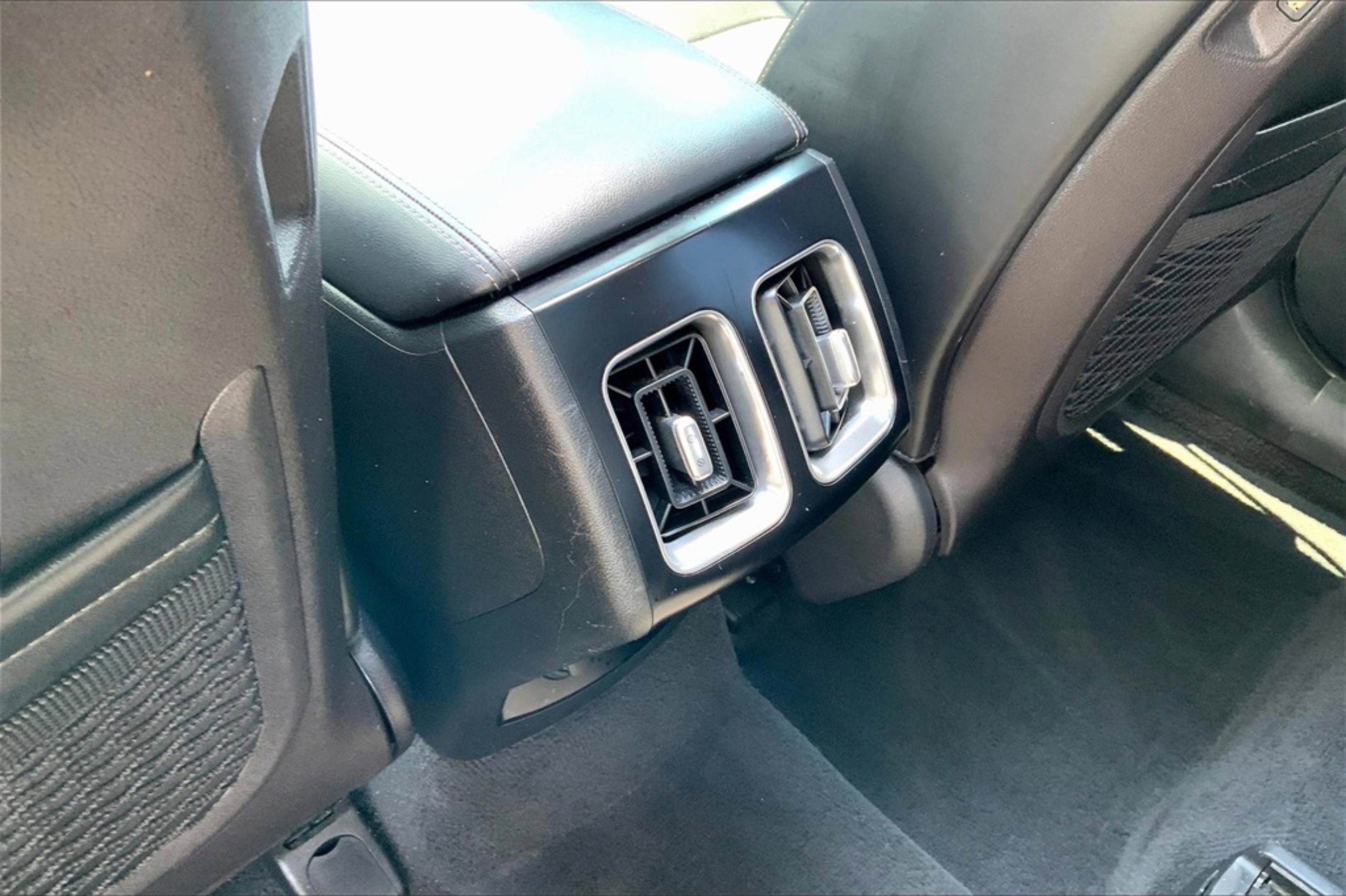 2022 Kia Sorento EX photo 31