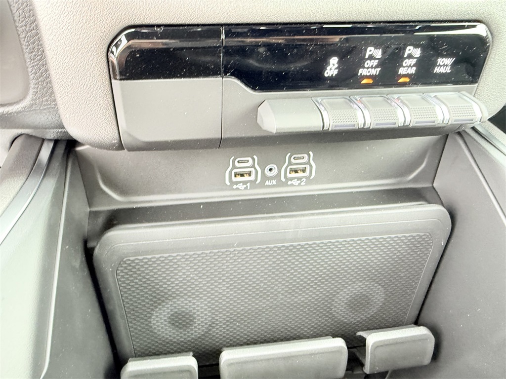 2025 Ram 1500 Big Horn photo 17