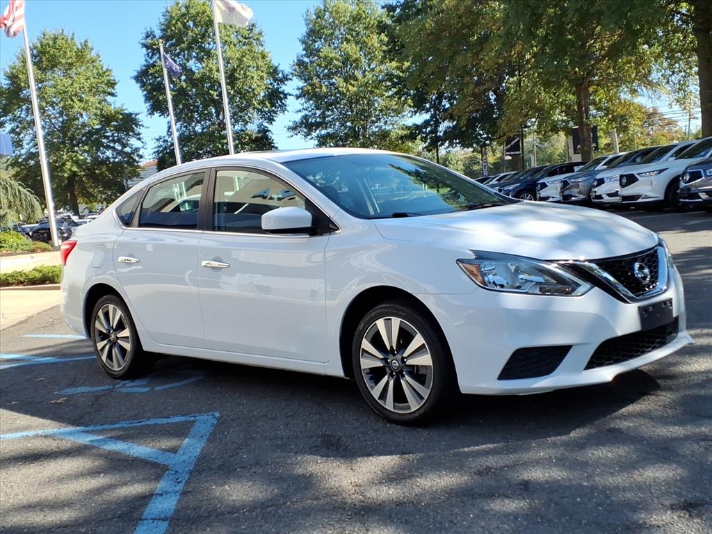 2019 Nissan Sentra SV photo 3
