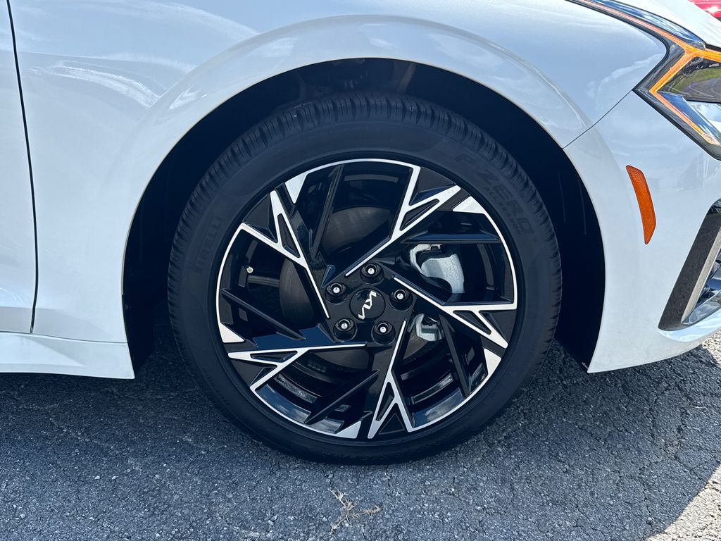 2025 Kia K5 GT-Line photo 10