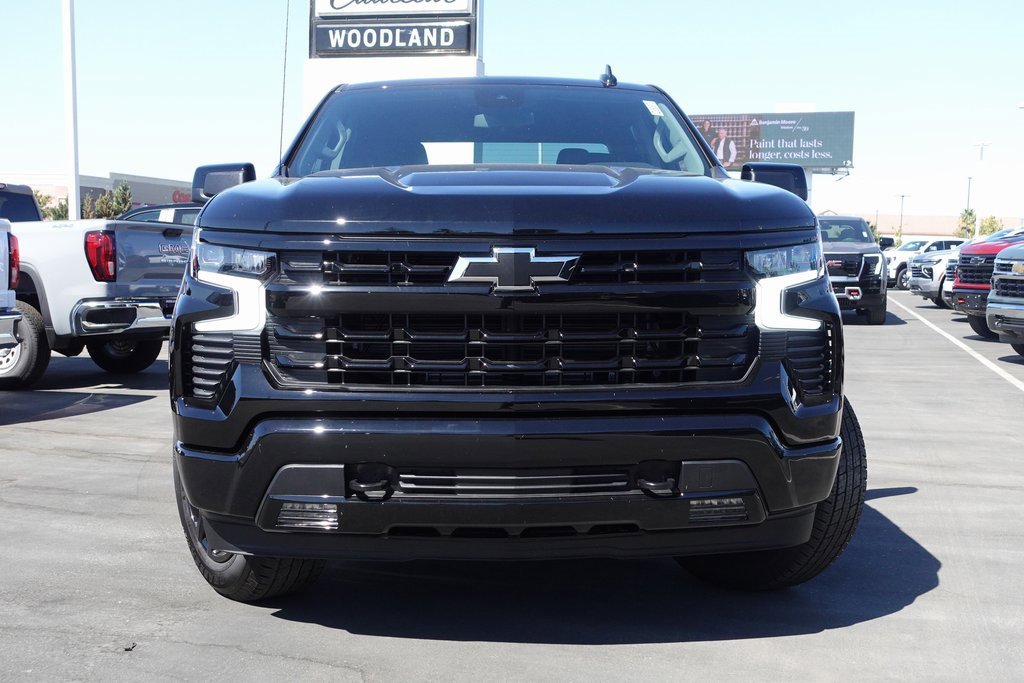 2025 Chevrolet Silverado 1500 RST photo 3