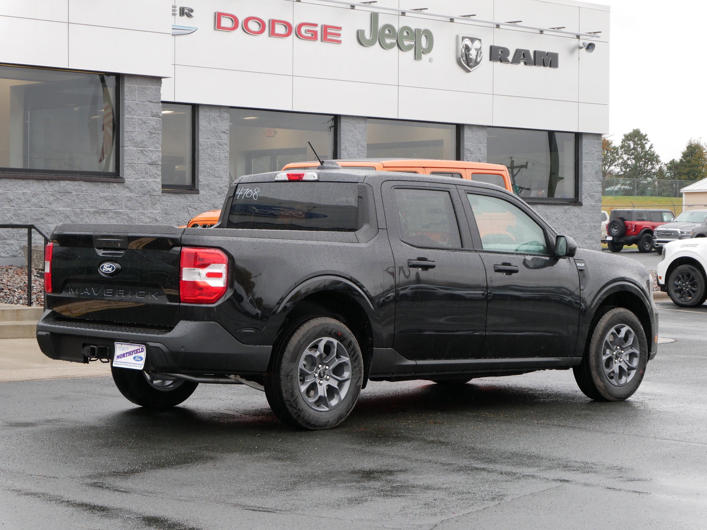 2025 Ford Maverick XLT photo 2