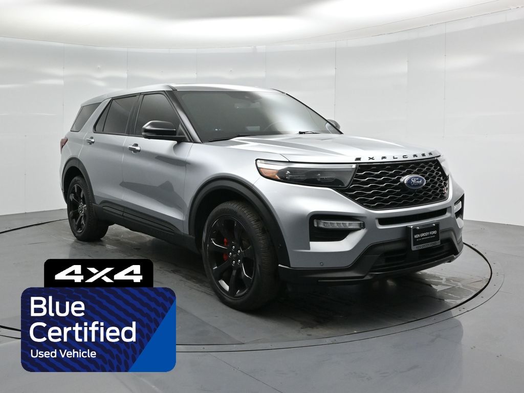 2022 Ford Explorer ST's photo
