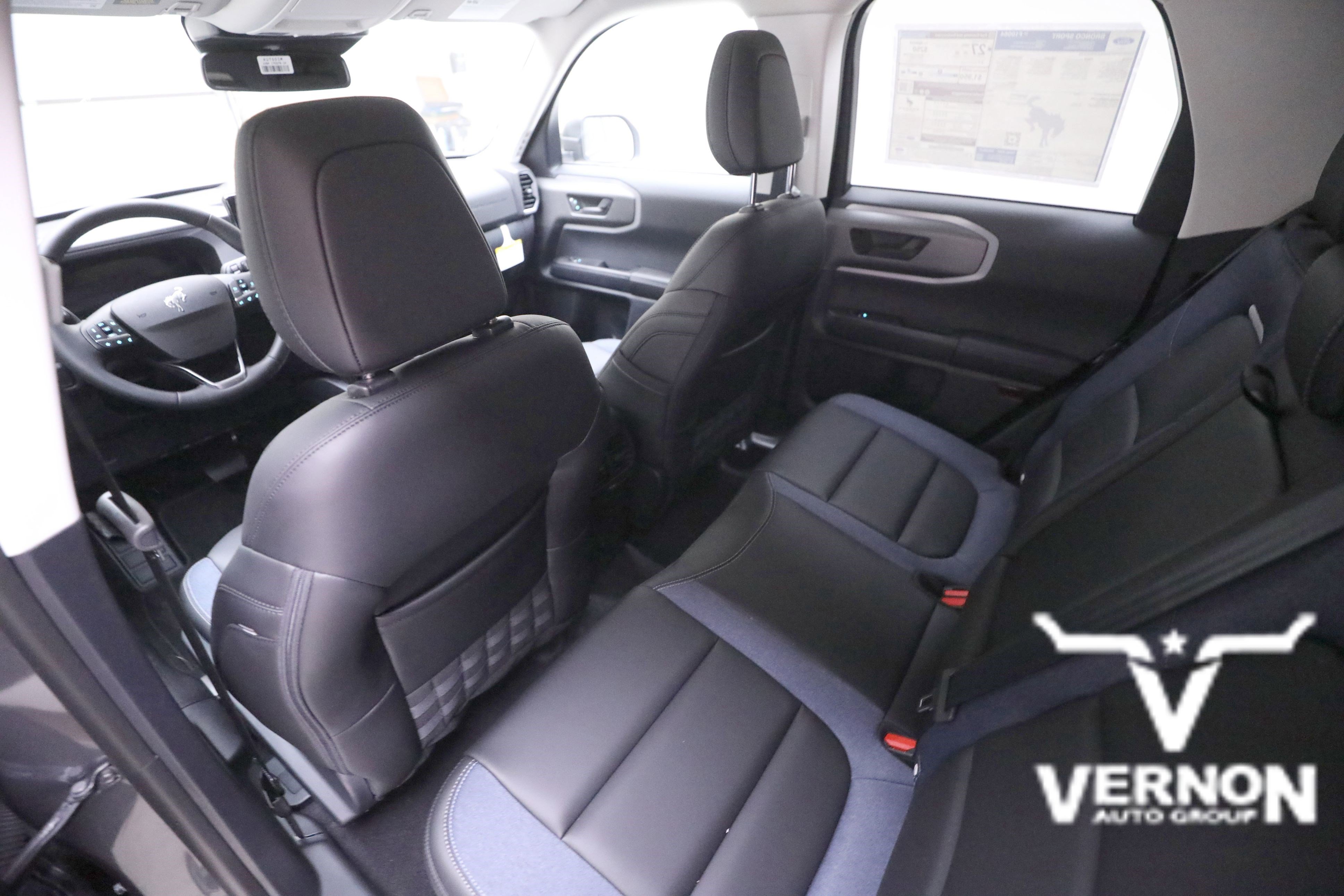 2025 Ford Bronco Sport Outer Banks photo 2