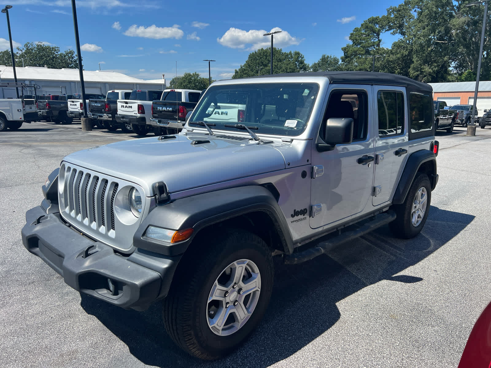 2022 Jeep Wrangler Unlimited Sport S photo 3