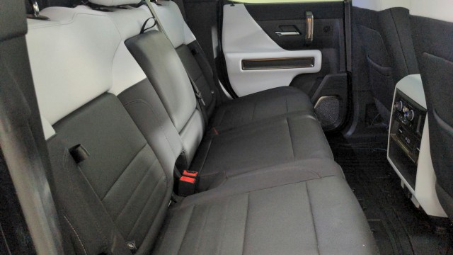 Used 2025 Void Black GMC 2X image 31