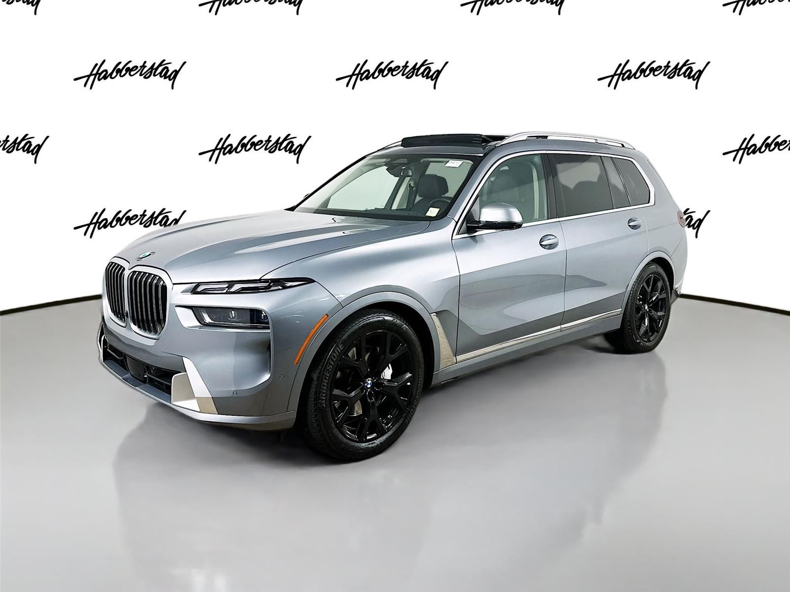 2023 BMW X7 40i's photo