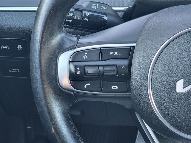 2022 Kia K5 GT-Line photo 28