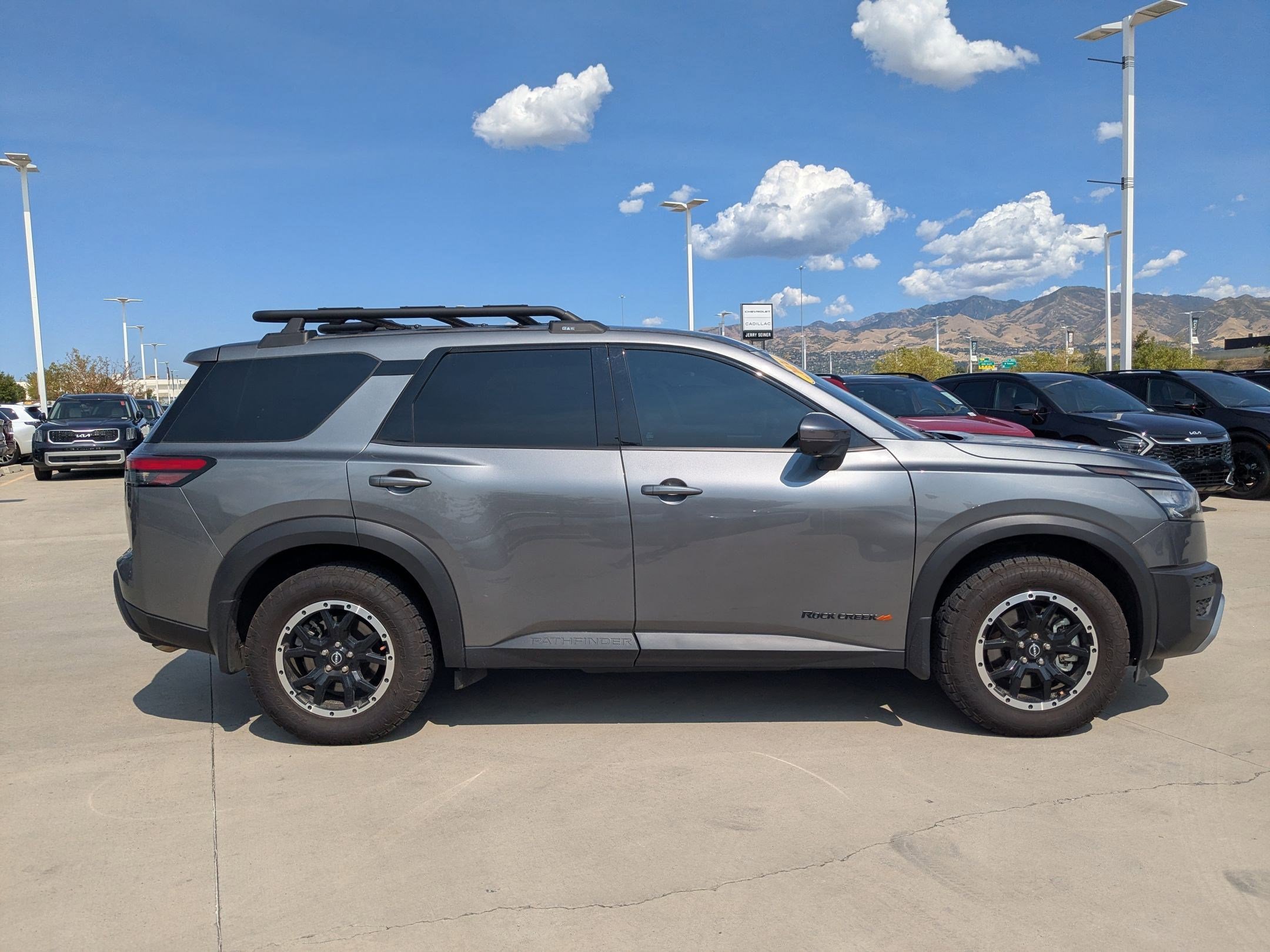2024 Nissan Pathfinder Rock Creek photo 6