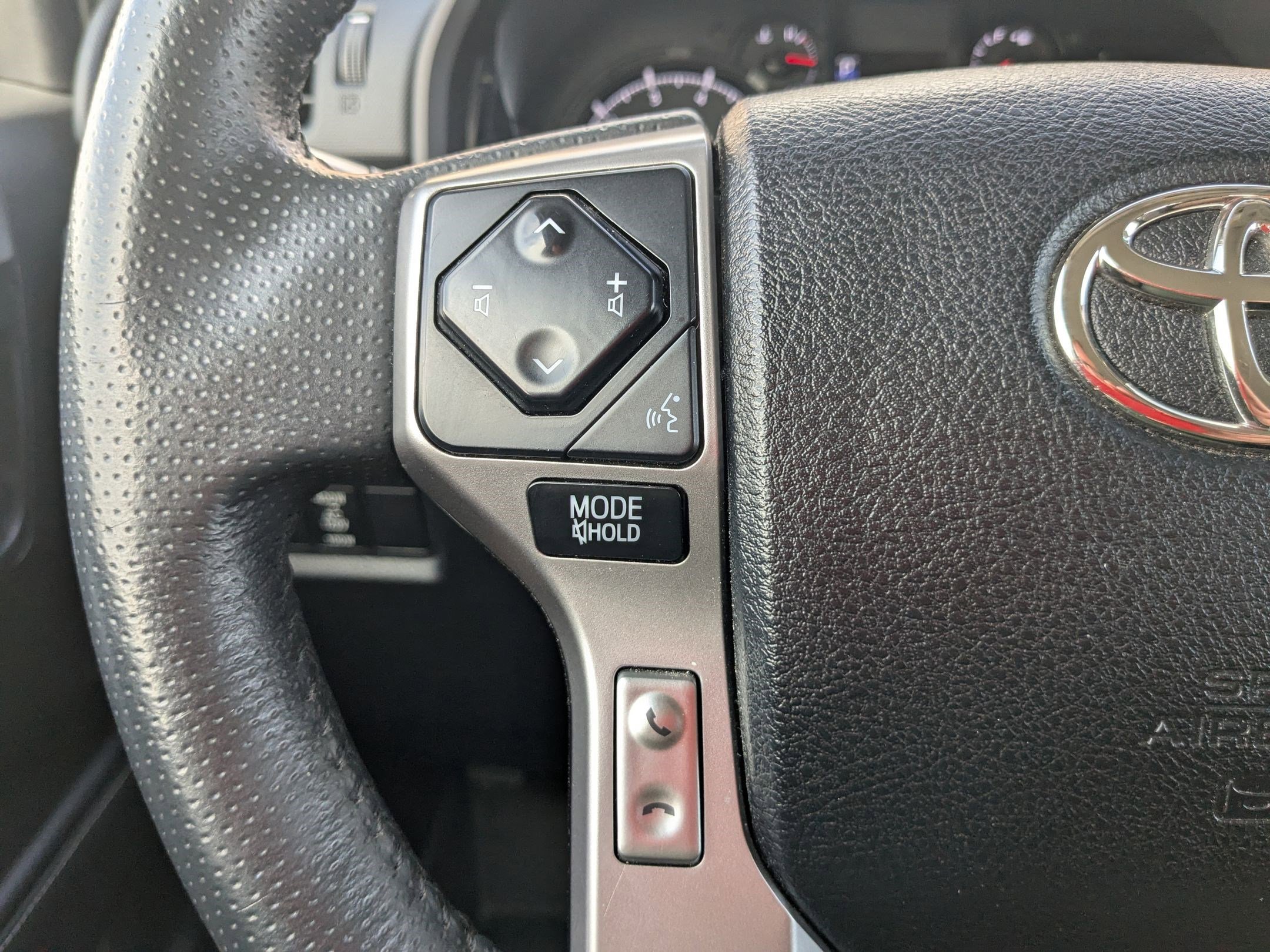 2021 Toyota 4Runner SR5 photo 16