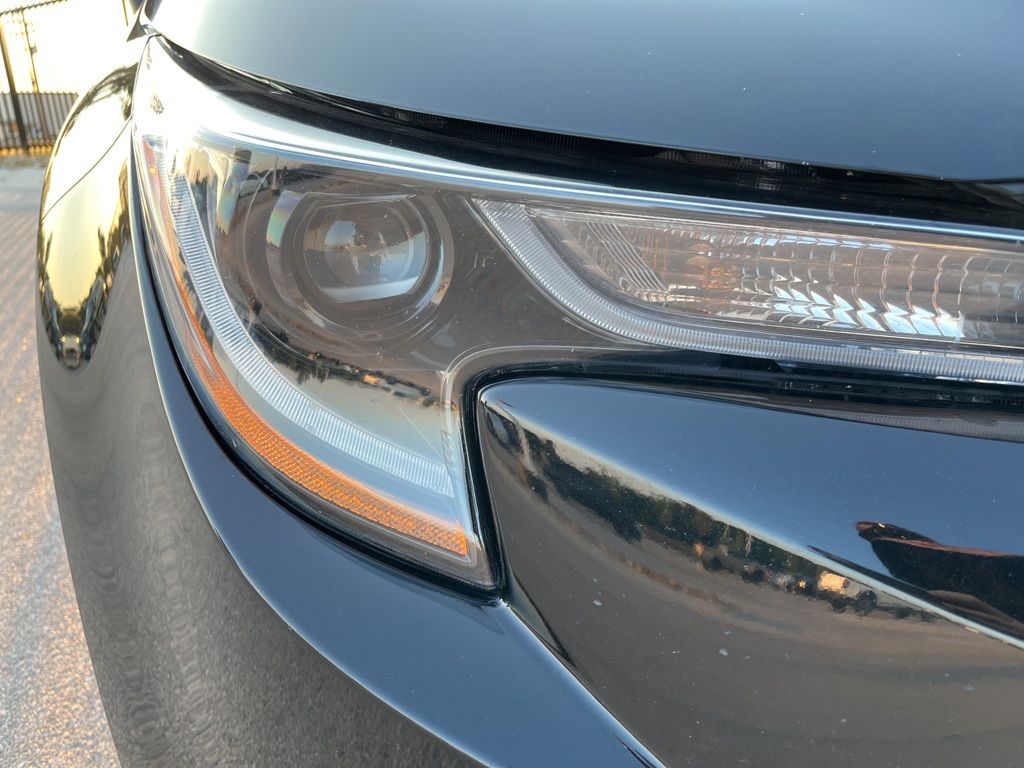 2023 Toyota Corolla LE photo 12