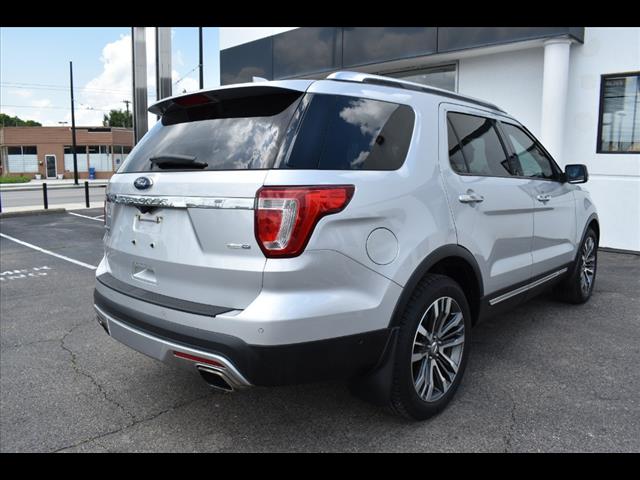 2017 Ford Explorer Platinum photo 6