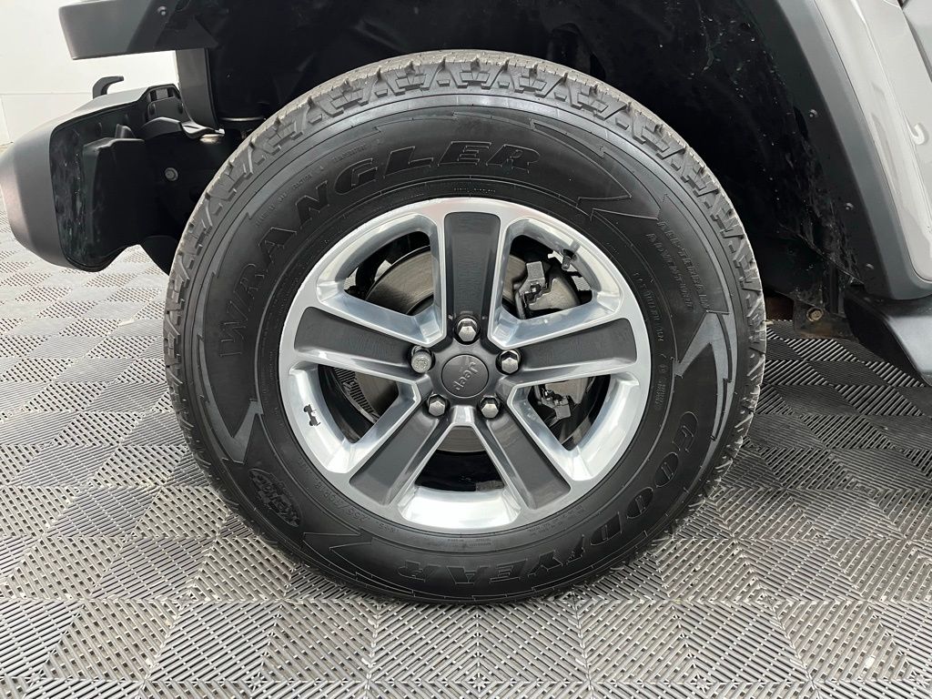 2018 Jeep Wrangler Unlimited Sahara photo 17