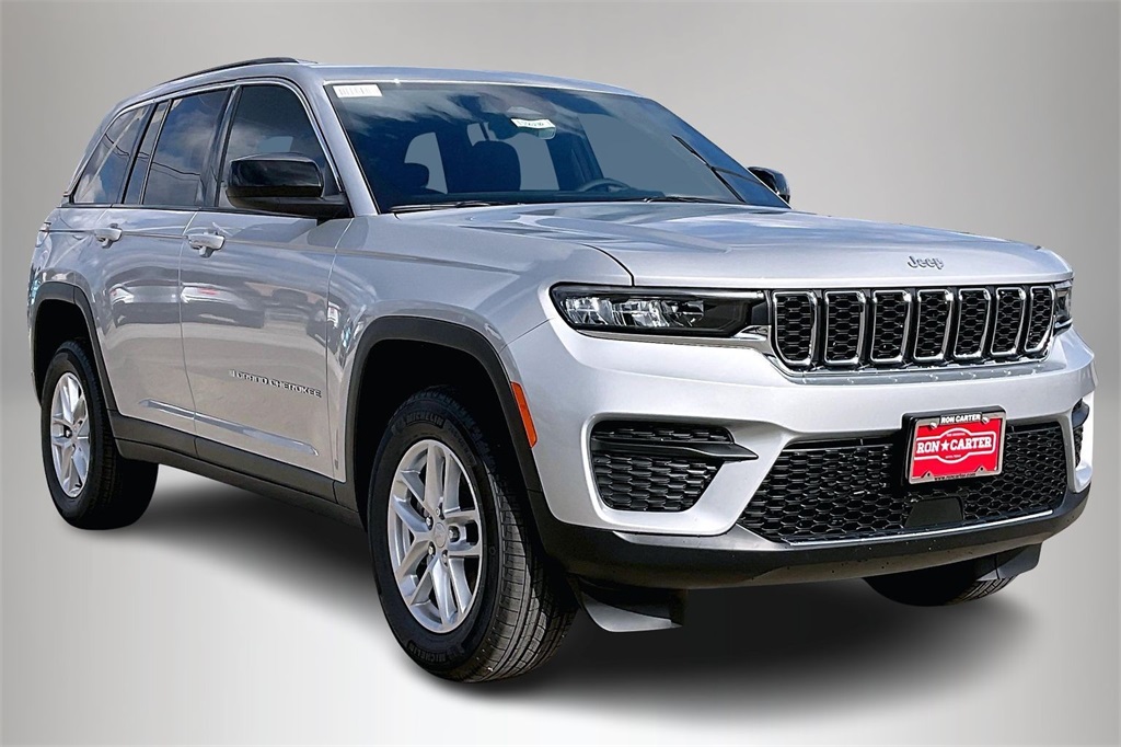 2025 Jeep Grand Cherokee Laredo's photo