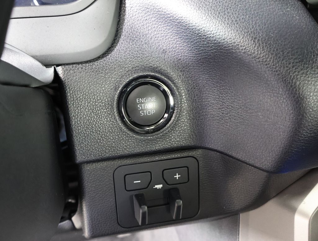 2025 Toyota Tundra SR5 photo 11