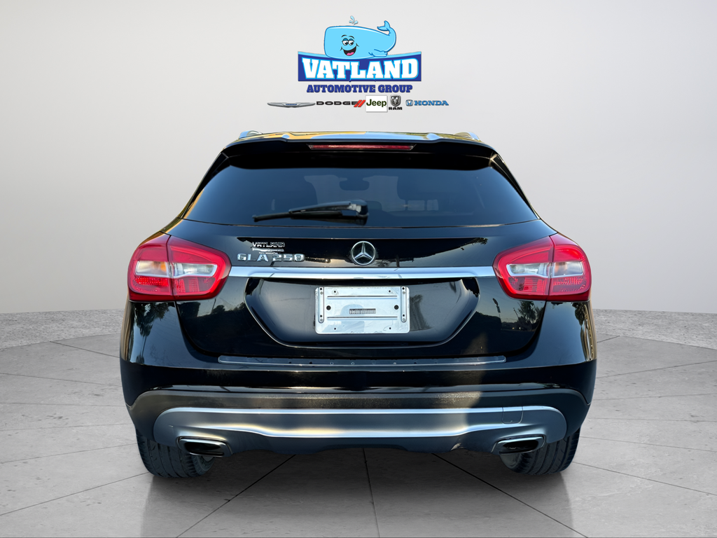 2015 Mercedes Benz GLA 250 photo 3