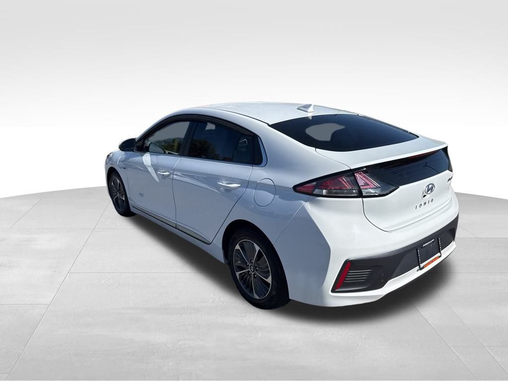 2020 Hyundai Ioniq Plug-In Hybrid SEL photo 3