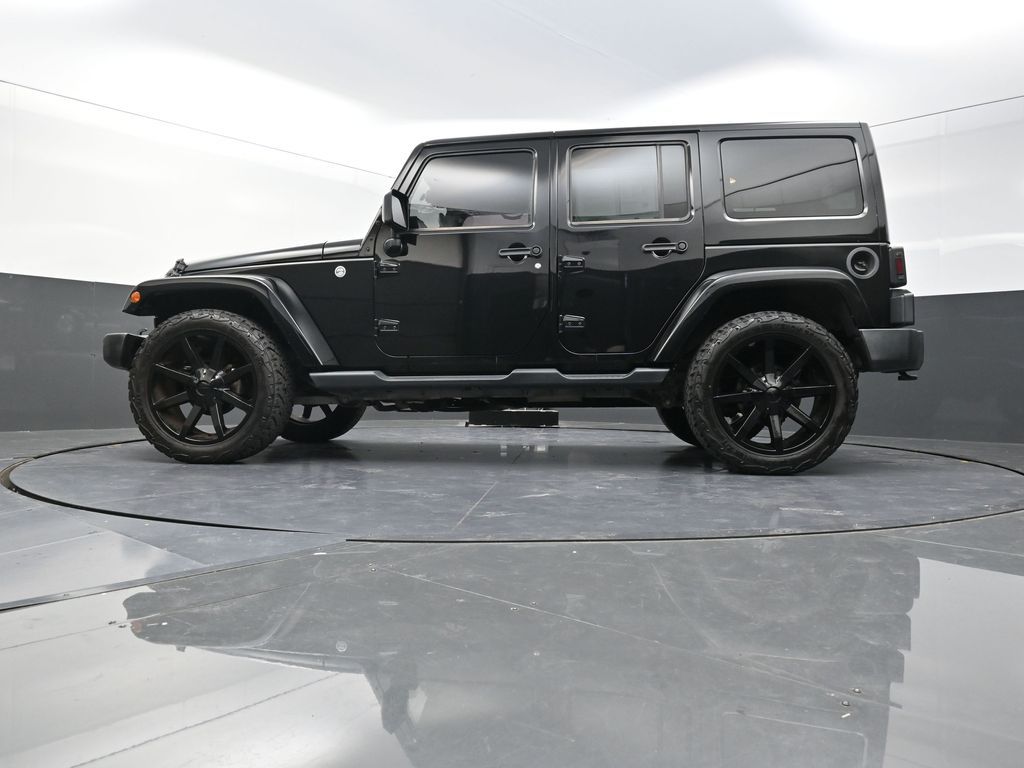 2016 Jeep Wrangler Unlimited Sahara photo 21