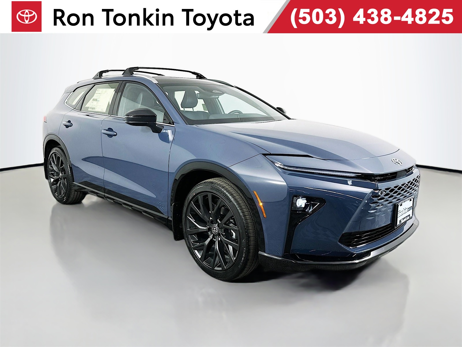 2025 Toyota Crown Signia Limited's photo